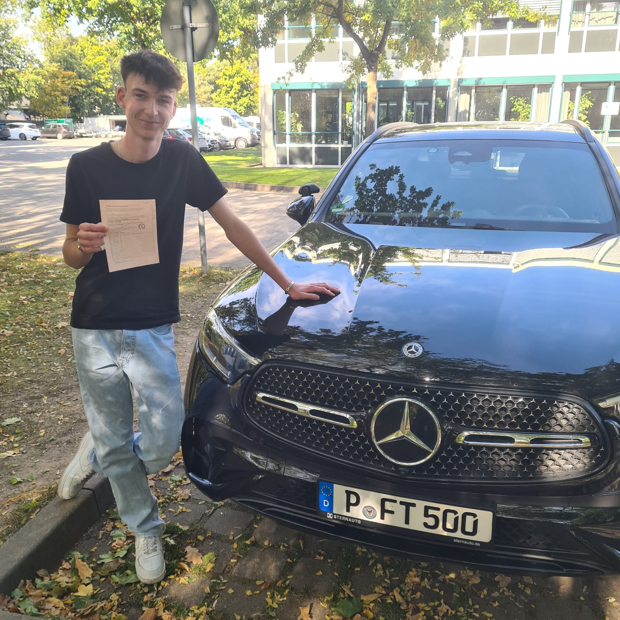 Fahrschüler:in der Fahrschule Toros mit bestandener Prüfung